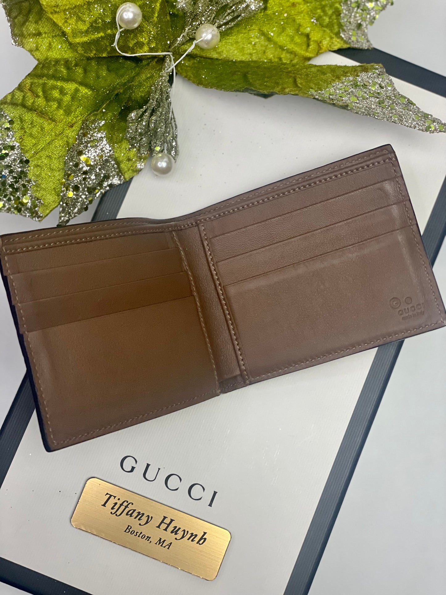 Authentic Gucci Mens Brown Microguccissma Leather Bifold Wallet