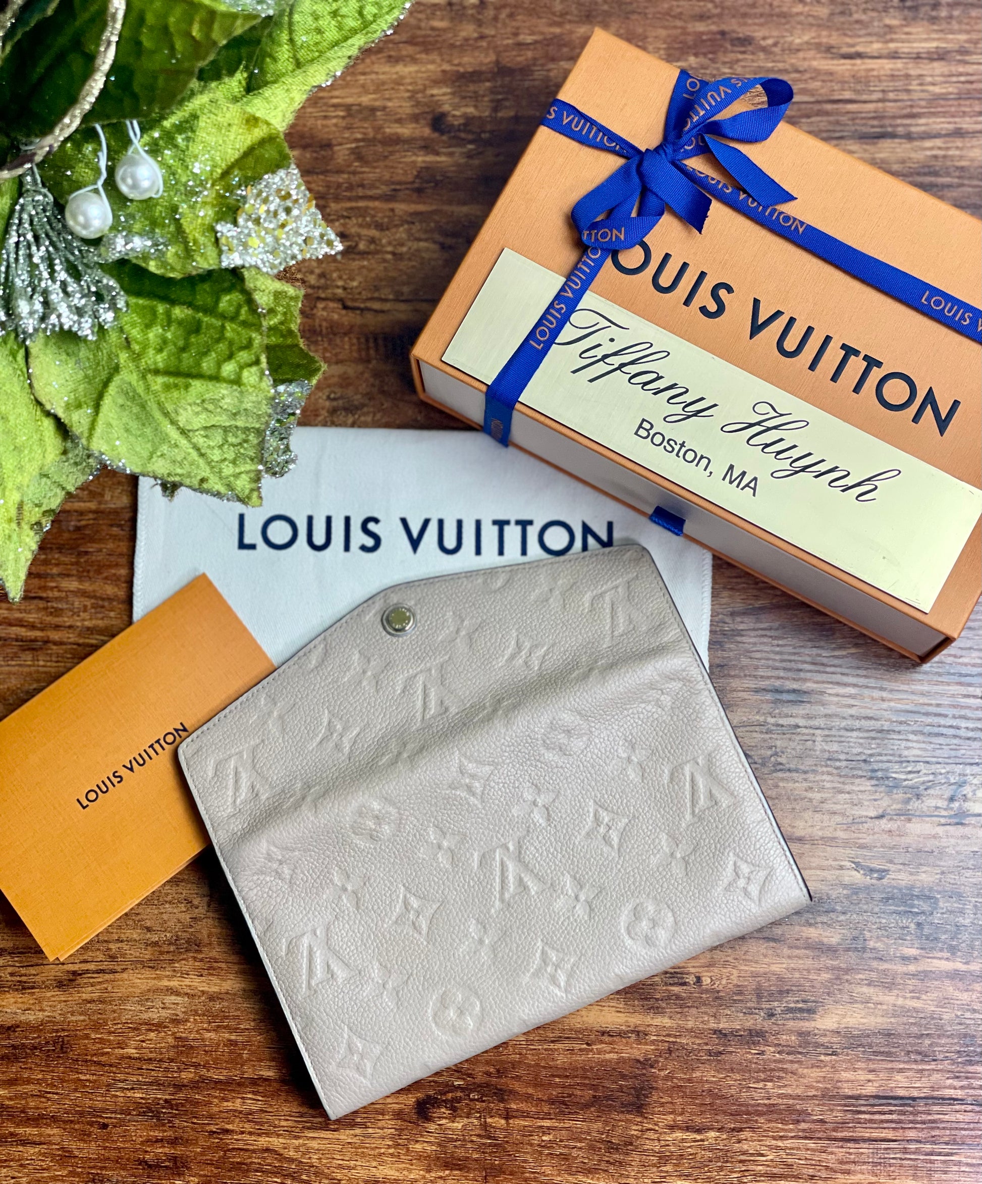 Authentic Louis Vuitton Damier Portefeuille Sarah Wallet – Relics