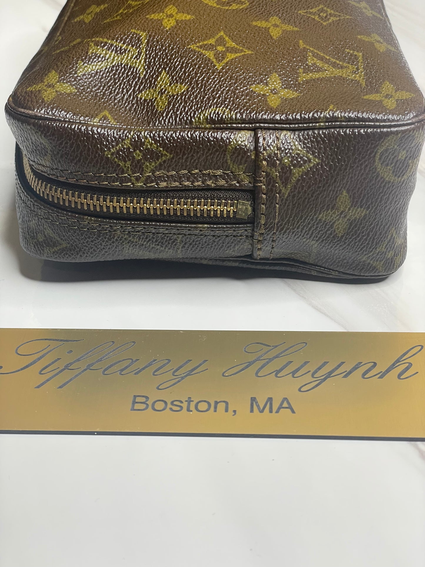 Authentic Louis Vuitton Monogram Trousse 23