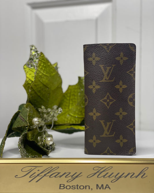 Authentic Louis Vuitton Monogram Etui Lunettes Simple Glasses Case