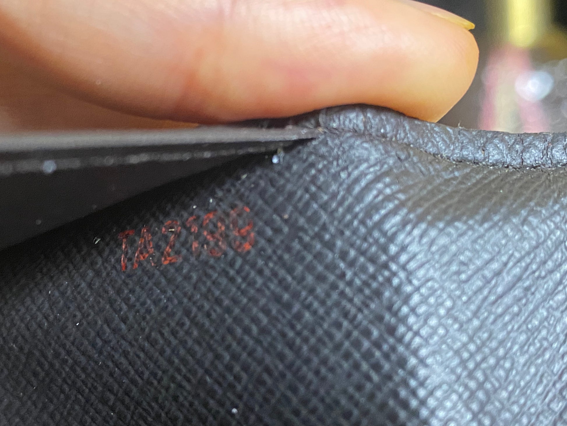 Authenticated Used Louis Vuitton Epi Brazza Wallet M66542 Men's