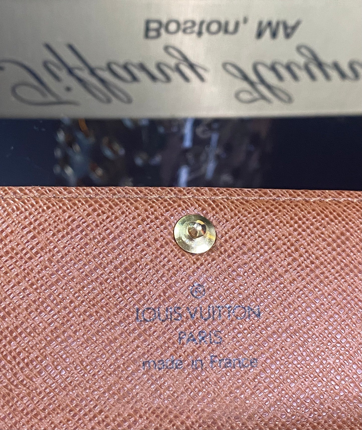 Authentic Louis Vuitton Monogram 4 Key Case