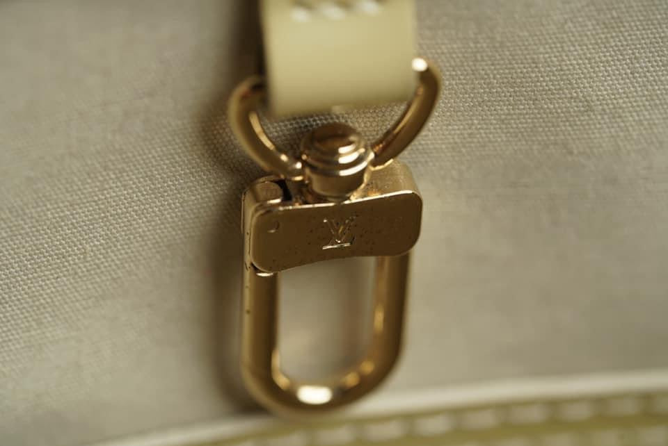 Authentic Louis Vuitton Monogram Vernis Avalon MM – TLB Preloved Goods